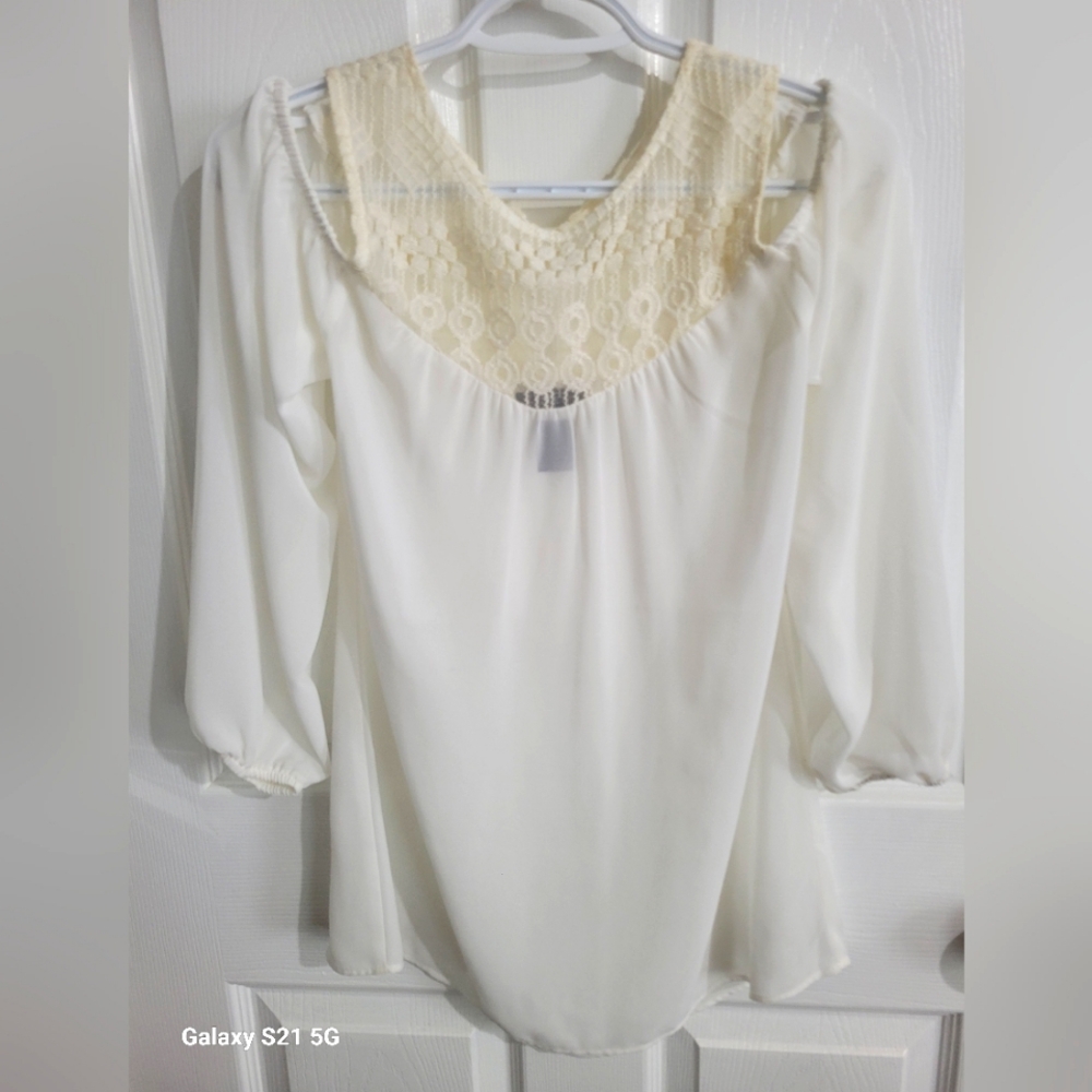 Soho small cream blouse NWT